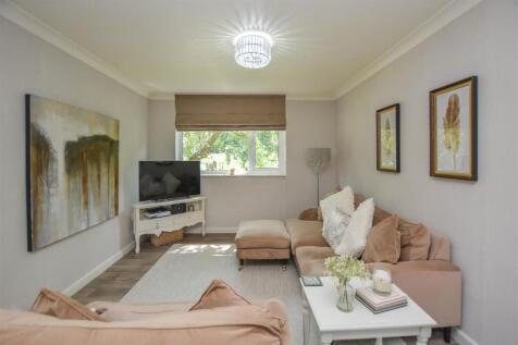 Eagle Way, Great Warley, Brentwood 2 bed apartment for sale