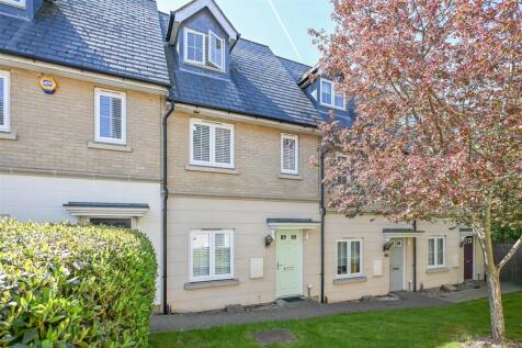 De Paul Way, Brentwood 3 bed terraced house for sale