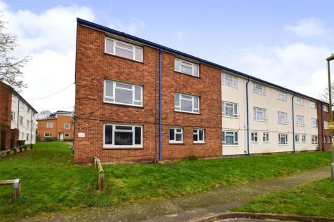 Brookhouse Road, Hampshire GU14 3 bed apartment for sale
