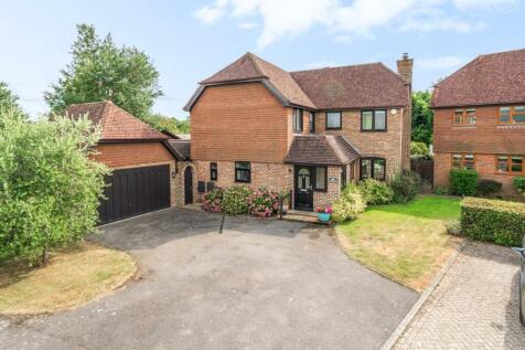 5 bedroom detached house for sale