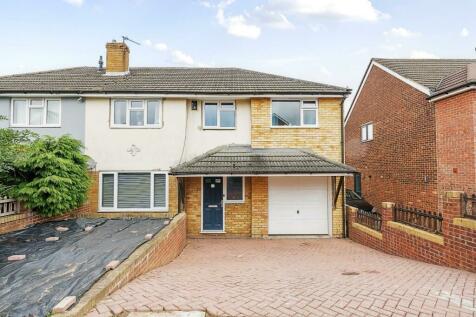 4 bedroom semi-detached house for sale