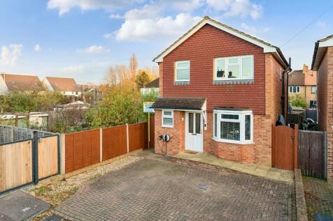 Brookfield Avenue, Larkfield, Aylesford 3 bed detached house for sale