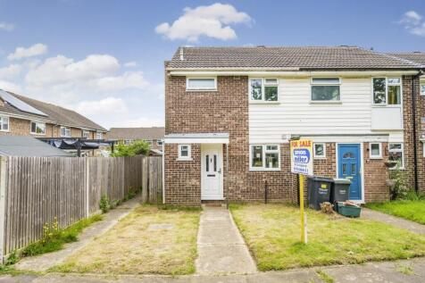 Keats Road, Larkfield, Aylesford 3 bed end of terrace house for sale