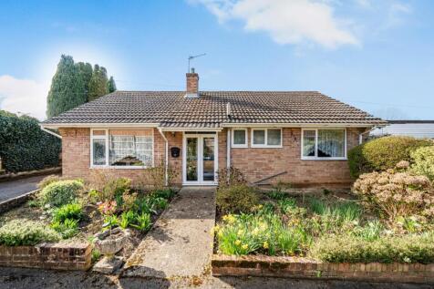2 bedroom detached bungalow for sale