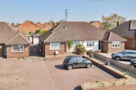 3 bedroom semi-detached bungalow for sale