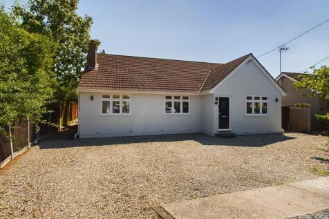Parkgate Road, Corringham, SS17 4 bed bungalow for sale