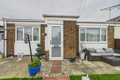 1 bedroom terraced bungalow for sale