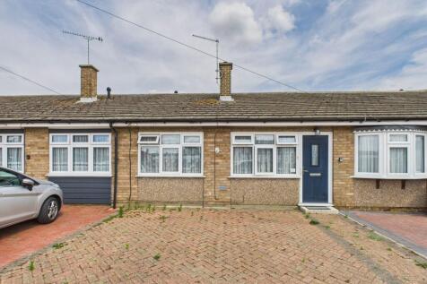 2 bedroom terraced bungalow for sale