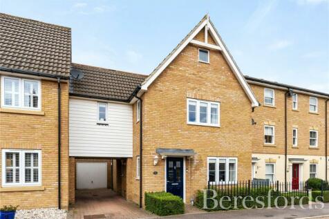 3 bedroom link detached house for sale