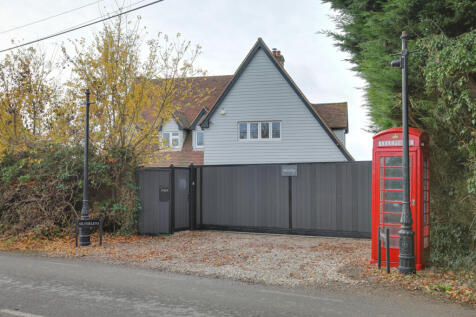 Braintree Road, Felsted, CM6 5 bed detached house for sale