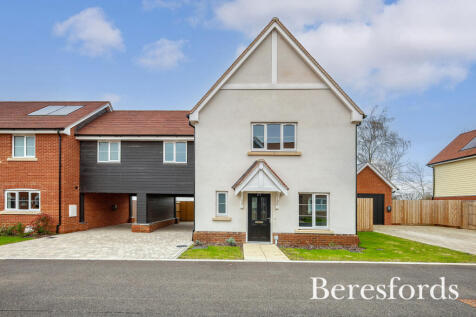 Scholars Close, Felsted, CM6 3 bed link detached house for sale