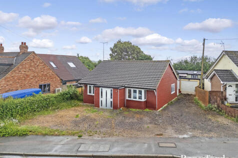 Ongar Road, Dunmow, CM6 4 bed bungalow for sale