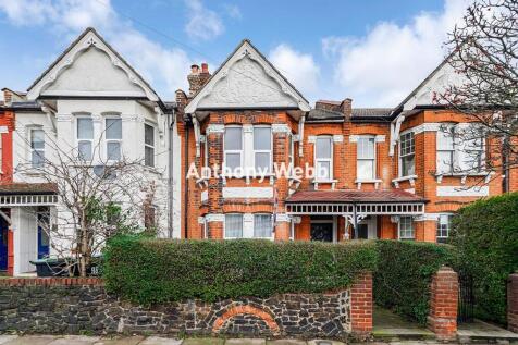 Park Avenue, Palmers Green, N13 3 bed terraced house for sale