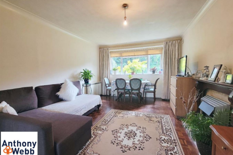 Meadowbank, Eversley Park Road... 1 bed flat for sale