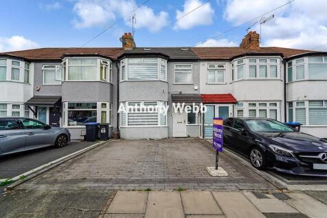 4 bedroom terraced house for sale