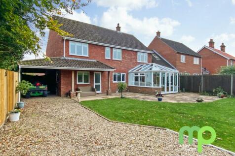 5 bedroom detached house for sale