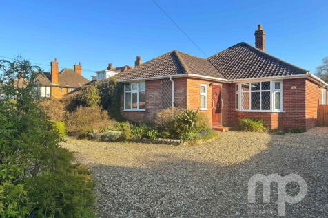 3 bedroom detached bungalow for sale