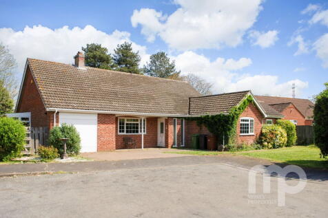 3 bedroom detached bungalow for sale