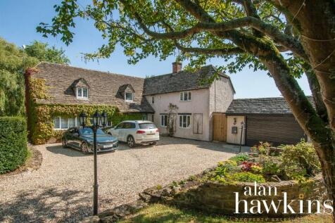 Hook Street, Nr. Royal Wootton Bassett 4 bed detached house for sale