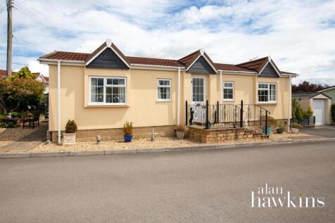 Lillybrook Estate, Lyneham 2 bed park home for sale