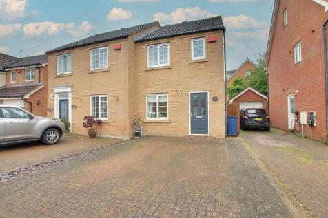 2 bedroom semi-detached house for sale