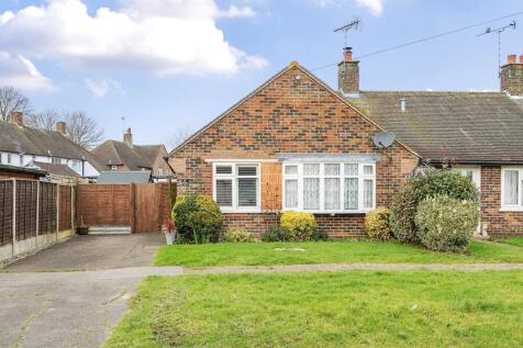 2 bedroom terraced bungalow for sale
