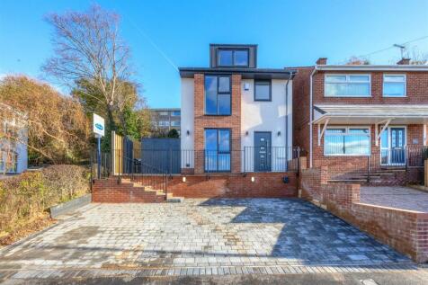 1A Helmton Drive, Woodseats, Sheffield 4 bed detached house for sale