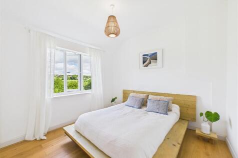 Grove Avenue, Totley, Sheffield 5 bed semi