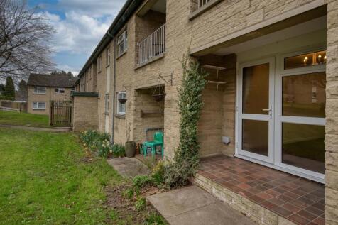The Crofts, Hathersage, Hope Valley 2 bed flat for sale