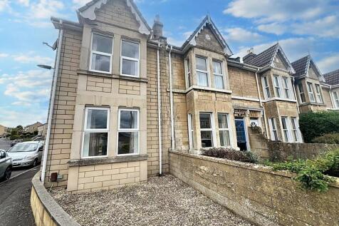 2 bedroom town house for sale
