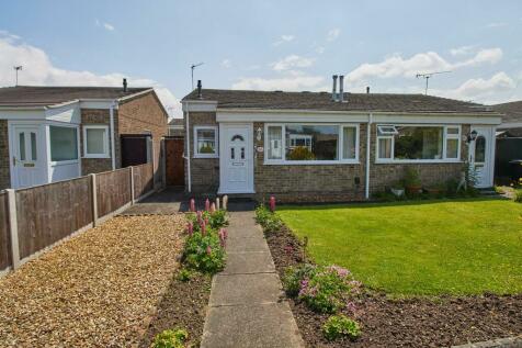 2 bedroom semi-detached bungalow for sale