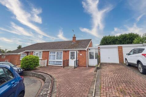 2 bedroom semi-detached bungalow for sale