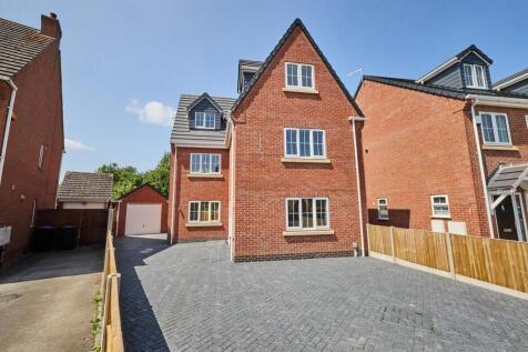 5 bedroom detached house for sale