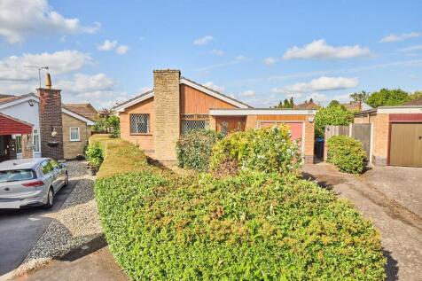 2 bedroom detached bungalow for sale