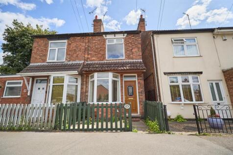 2 bedroom semi-detached house for sale