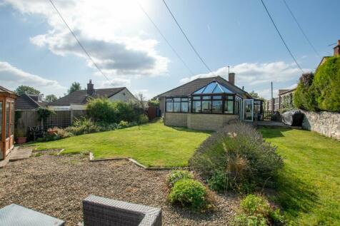 2 bedroom detached bungalow for sale