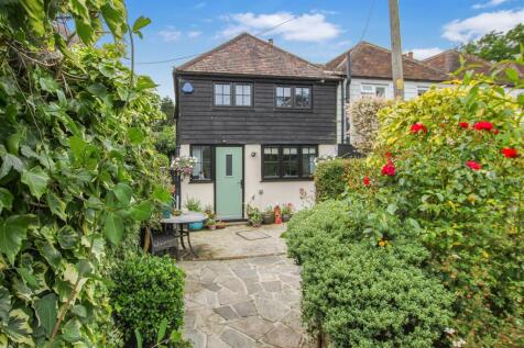 Mores Lane, Bentley, Brentwood 3 bed cottage for sale