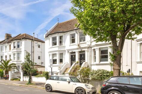 Westbourne Gardens, Hove 2 bed flat for sale