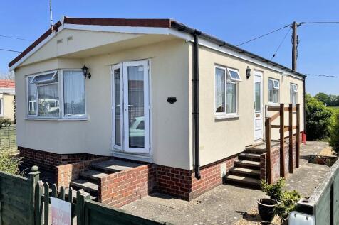 2 bedroom park home for sale
