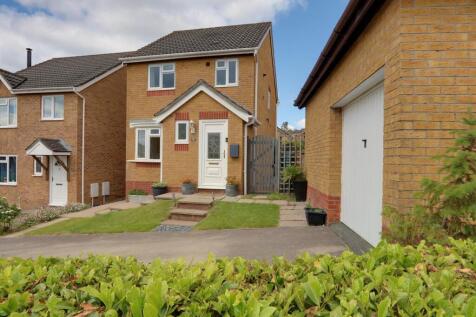 Sabrina Way, Lydney, Gloucestershire.... 3 bed detached house for sale