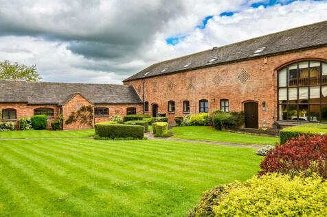 3 bedroom barn conversion for sale