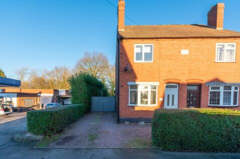 2 bedroom semi-detached house for sale