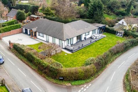 Ivy Lane, Cannock Wood, WS15 3 bed detached bungalow for sale