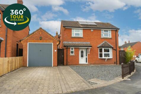 4 bedroom detached house for sale