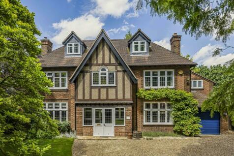 6 bedroom detached house for sale