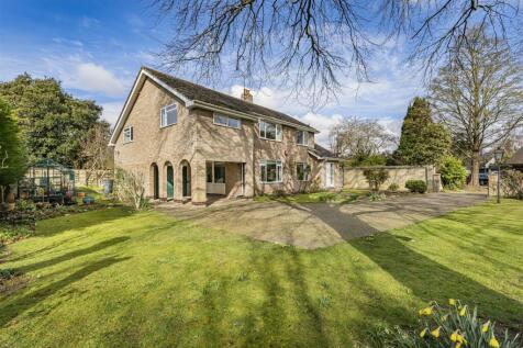 Scotts Gardens, Whittlesford CB22 5 bed detached house for sale