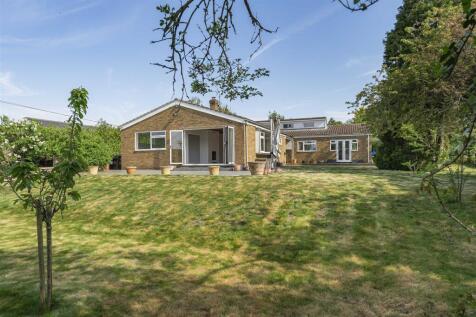 Bakers Lane, Linton CB21 5 bed detached bungalow for sale