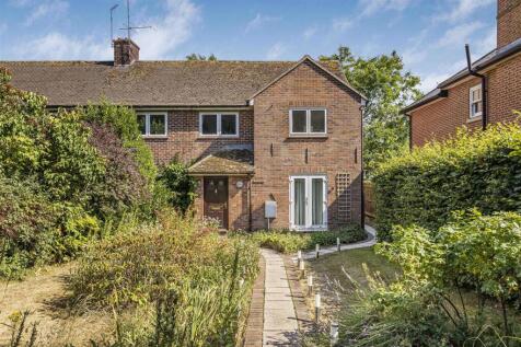 5 bedroom semi-detached house for sale