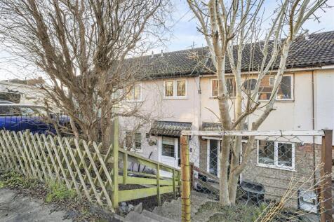 West Road, Stansted CM24 3 bed terraced house for sale
