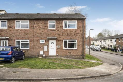 Goddard Way, Saffron Walden CB10 3 bed end of terrace house for sale